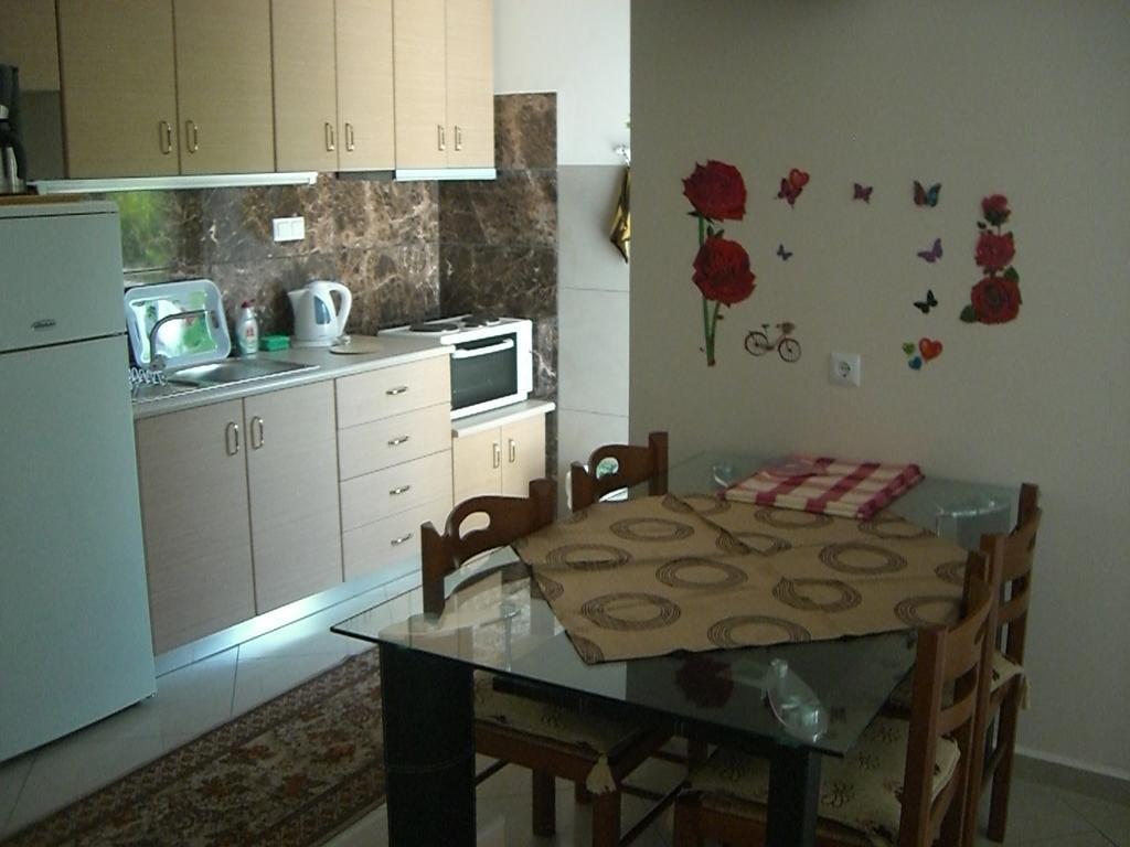Dimos Bungalows Palaiontsiflikion Exterior photo
